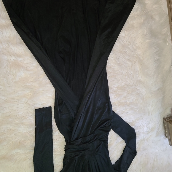 Dress - Picture 3 of 9